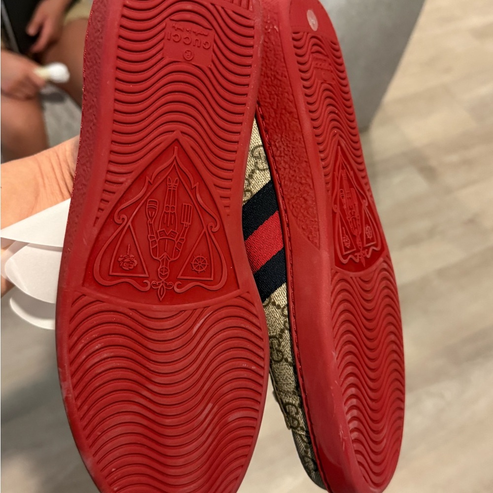 Authentic!! Gucci Ace Supreme GG Men's Beige and Red Patterned Sneakers - Picture 3 of 7